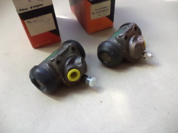 n°cf65 2x cylindre roue Citroen LNA Peugeot 104 bendix 621598 621599 neuf n°cf65 2x cylindre roue Citroen LNA Peugeot 104 bendix 621598 621599 neuf DPA86