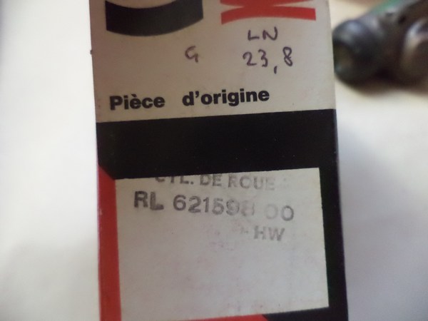 n°cf65 2x cylindre roue Citroen LNA Peugeot 104 bendix 621598 621599 neuf n°cf65 2x cylindre roue Citroen LNA Peugeot 104 bendix 621598 621599 neuf DPA86