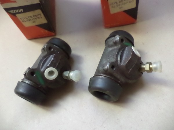 n°cf66 2x cylindre roue Peugeot 404 504 bendix 621356 621357 neuf DPA86
