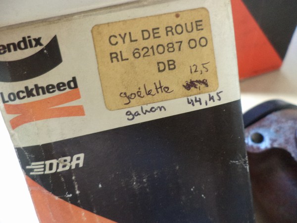 n°cf71 2x cylindre roue arriere renault goelette galio voltigeur 44.45 mm 621087 bendix neuf n°cf71 2x cylindre roue arriere renault goelette galio voltigeur 44.45 mm 621087 bendix neuf DPA86