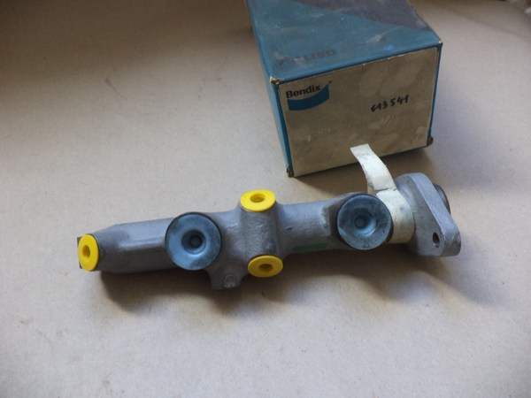 n°cf66 2x cylindre roue Peugeot 404 504 bendix 621356 621357 neuf DPA86