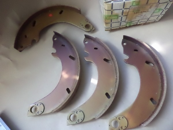 n°cf79 jeu garniture frein arriere Citroen HY valeo 562936EO neuve DPA86