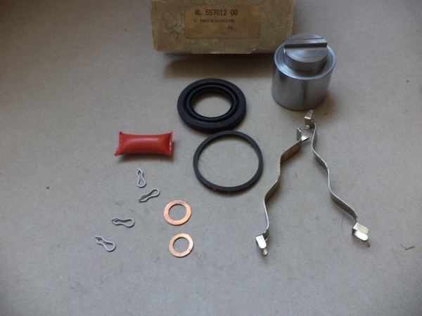 n°cf83 2x kit refection etrier 45 mm Renault r8 gordini alpine A110 bendix 557012 neuf DPA86