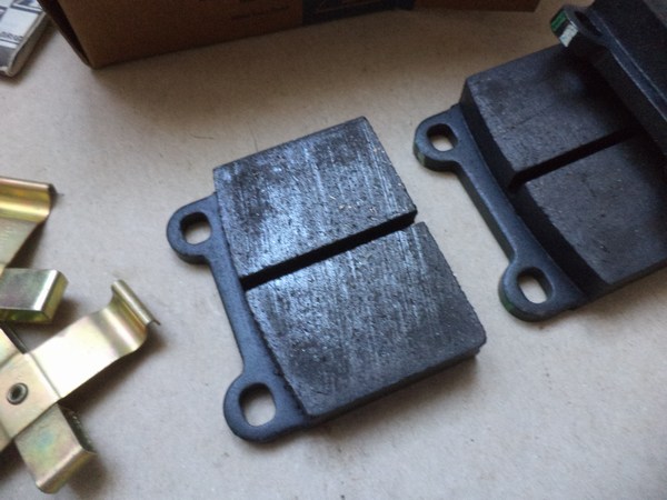 n°cf85 jeu plaquette avant Alfa romeo giulia ATE 13046248202 neuve DPA86