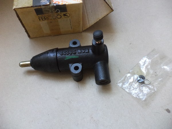 n°cf80 jeu garniture frein arriere Peugeot J7 J9 valeo 562418WO neuve n°cf80 jeu garniture frein arriere Peugeot J7 J9 valeo 562418WO neuve DPA86