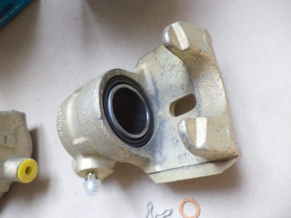 n°cf96 lot etrier Renault R18 bendix 48 mm 669153 669154 neuf DPA86
