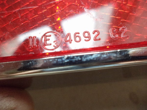 n°da17 catadioptre Fiat 124 berline Dino Lamborghini Bora Catalux 66 neuf NOS DPA86