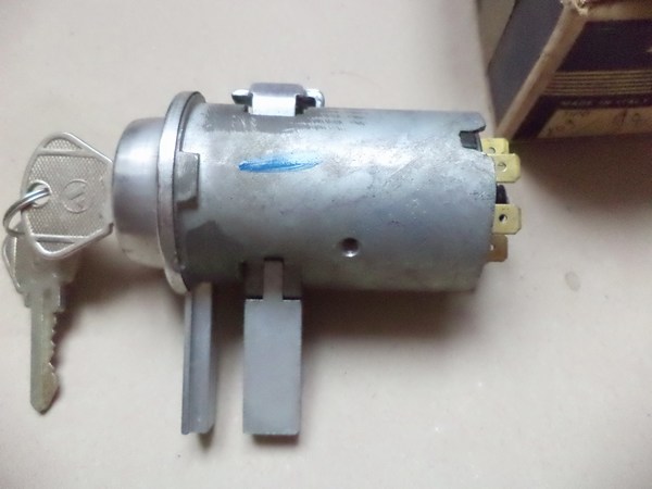 n°da22 neiman Fiat 124 850 SIPEA 90030  7 broches neuf NOS DPA86