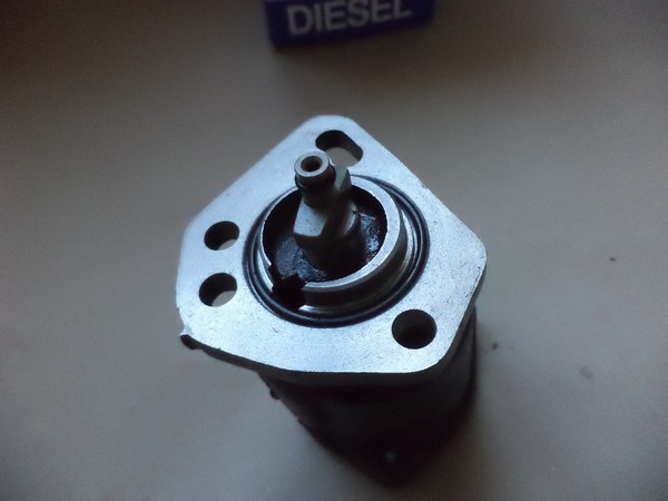 n°da23 pompe vide Alfa 145 146 155 fiat uno fiorino tipo croma regata RM 195 neuve DPA86