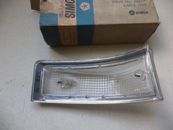 n°mc58 cabochon clignotant droit simca 1000 33936D neuf seima 428D n°mc58 cabochon clignotant droit simca 1000 33936D neuf seima 428D DPA86