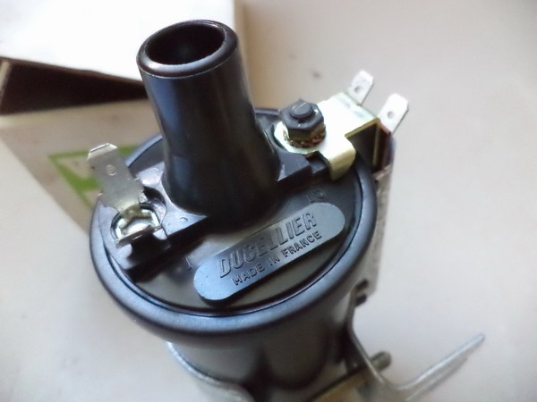 n°mc64 bobine allumage Citroen CX GS AMI 8 Axel C25 C35 ducellier valeo 2777 neuve 24500 n°mc64 bobine allumage Citroen CX GS AMI 8 Axel C25 C35 ducellier valeo 2777 neuve 24500 DPA86
