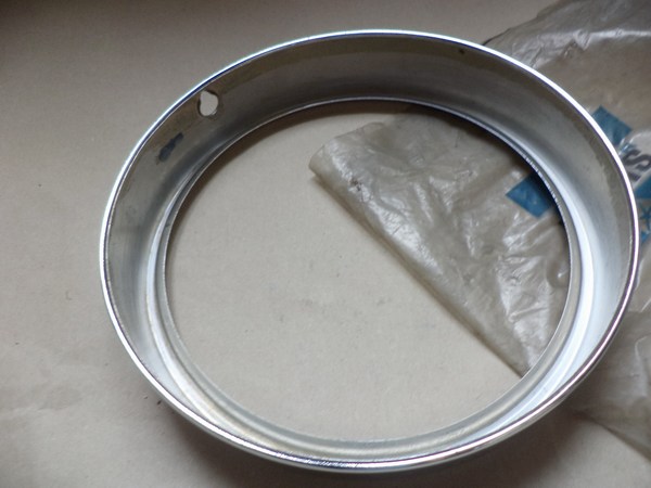 n°mc72 enjoliveur phare Simca 1300 1500 95543 neuf NOS DPA86