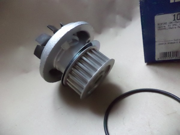 n°bg108 pompe eau OPEL Kadett E Ascona C Astra F Vectra A bugatti PA1081 neuve DPA86