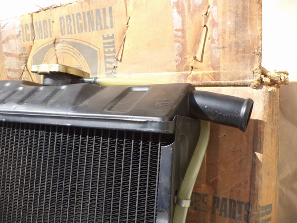 n°da30 radiateur moteur IPRA Lancia fulvia RALLY HF / zagato 1728798 neuf NOS DPA86