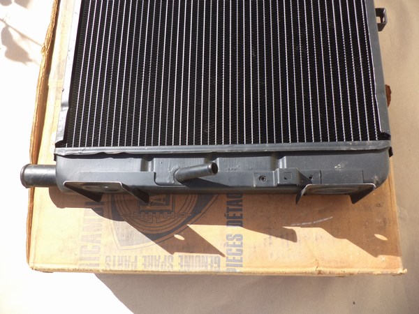 n°da30 radiateur moteur IPRA Lancia fulvia RALLY HF / zagato 1728798 neuf NOS DPA86