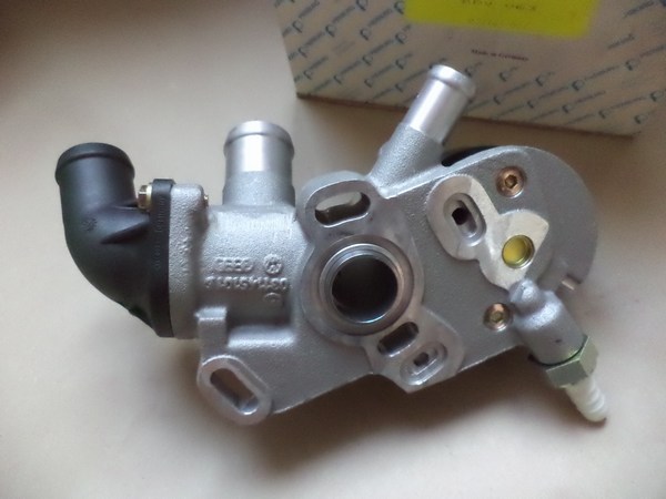 n°da31 pompe a vide VW polo 2 86C pierburg 031145101C 71385501 neuf NOS vacuum DPA86