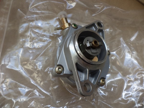 n°da33 pompe a vide Citroen XM xantia 2.1 TD 406 605 pierburg neuve NOS vacuum DPA86