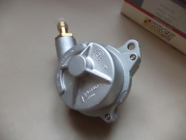 n°da34 pompe a vide citroen essence XM XSARA ZX 306 405 406 605 Pierburg 72169006 neuve vacuum DPA86
