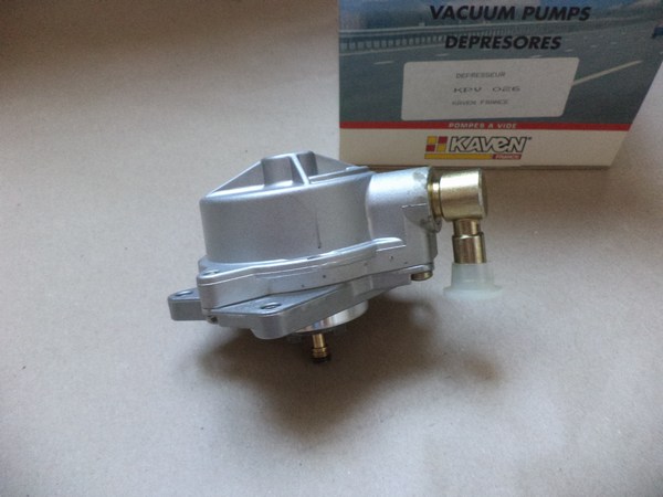n°da42 pompe a vide VOLVO 740 760 850 940 960 pierburg 722300657 072145100 neuve NOS DPA86