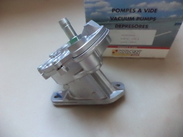 n°da42 pompe a vide VOLVO 740 760 850 940 960 pierburg 722300657 072145100 neuve NOS DPA86