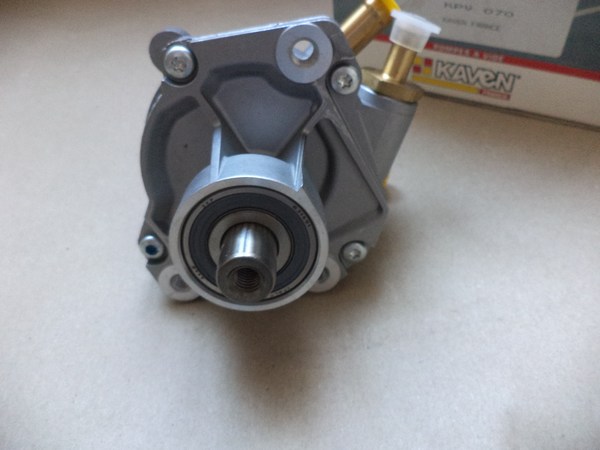 n°da44 pompe a vide Reanult laguna 1 2.2D pierburg neuve 72166610 7700858480 NOS DPA86