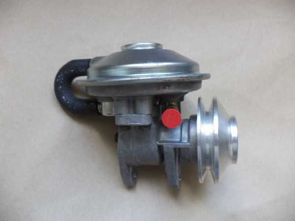 n°da46 pompe a vide Peugeot 504 505 604 J5 J7 J9 95010140 456516 neuve NOS vacuum DPA86