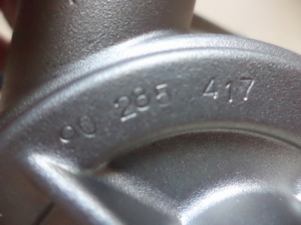 n°da48 pompe a vide Opel astra F vectra A / B pierburg neuve 90285417 72122354 vacuum DPA86