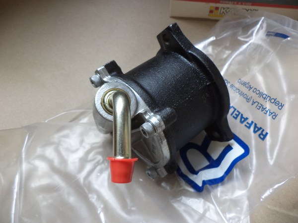 n°da56 pompe a vide RENAULT 1.6D express super 5 R9 R11 RM296 neuve NOS vacuum DPA86