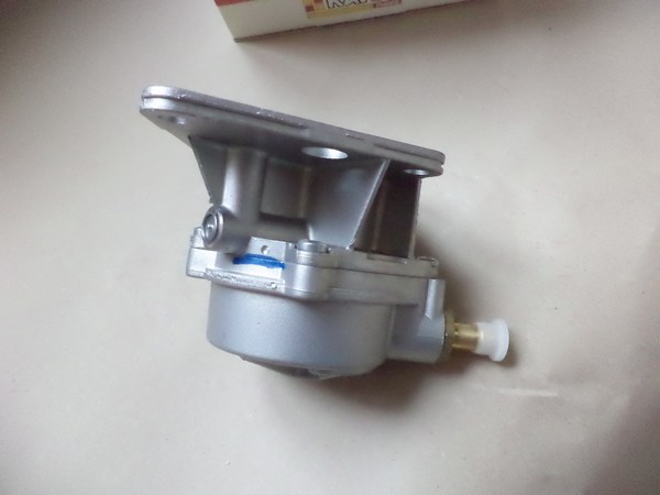 n°da58 pompe a vide CITROEN jumper xantia ZX C15 C25 205 306 pierburg 721174950 neuve NOS DPA86