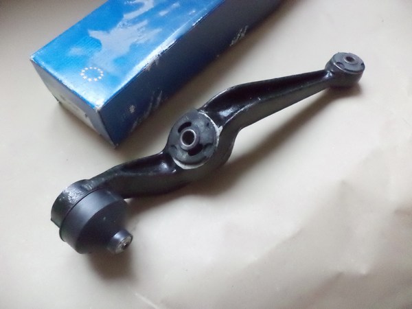 n°da59 Bras de suspension gauche Peugeot 309 OCAP neuf 352060 352057 DPA86