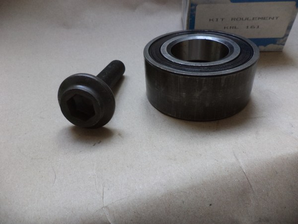 n°da95 roulement roue avant AUDI A4 A8 8D0498625A kaven krl161 neuf n°da95 roulement roue avant AUDI A4 A8 8D0498625A kaven krl161 neuf DPA86